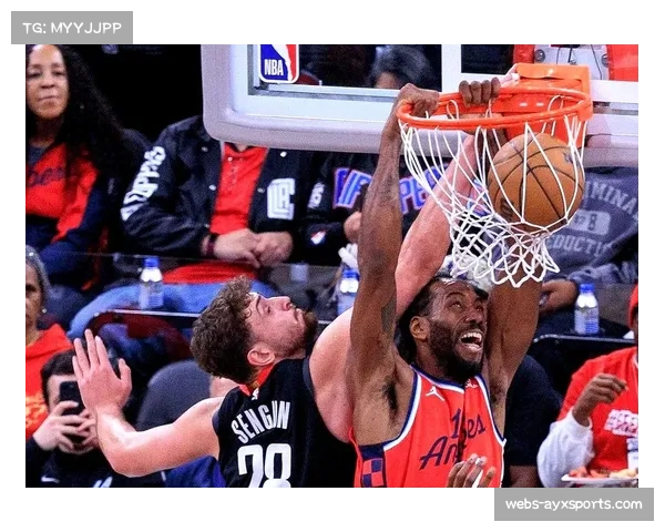 快船105比102险胜火箭 伦纳德27分12篮板4抢断全面数据